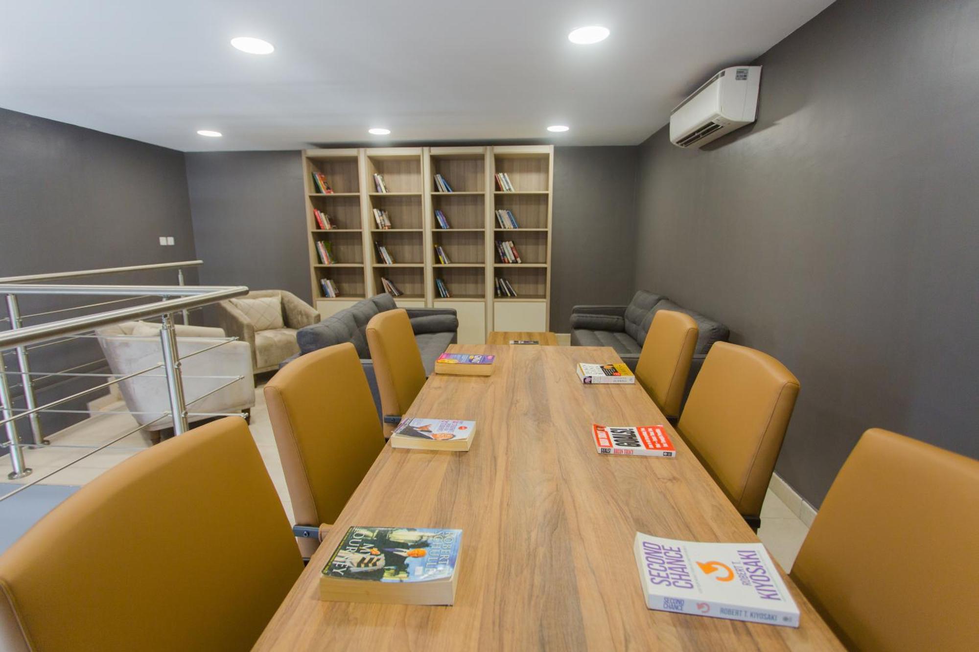 Accra Luxury Apartments @ The Signature Экстерьер фото
