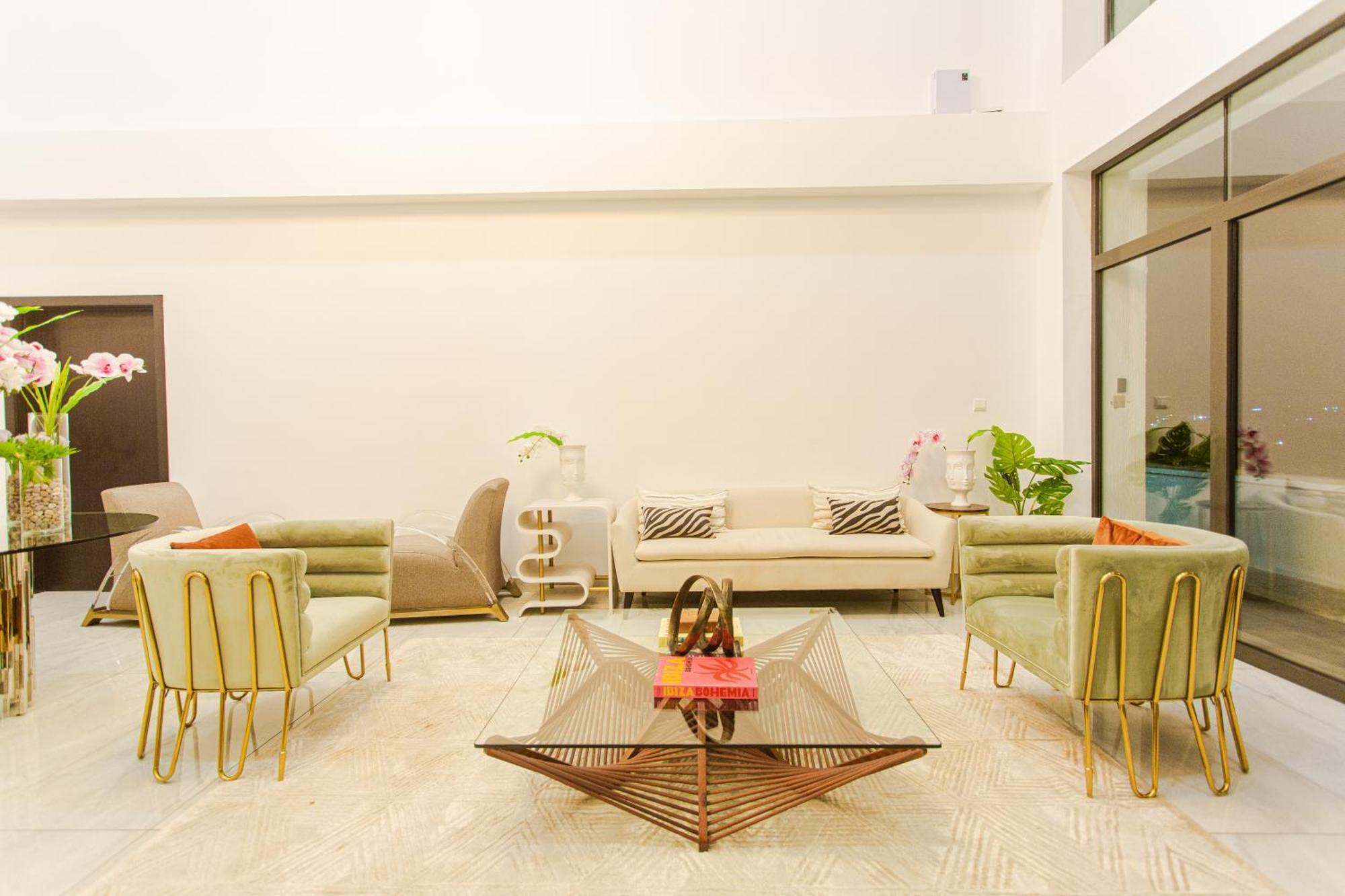 Accra Luxury Apartments @ The Signature Экстерьер фото